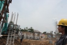 Pembangunan Masjid Agung Molor, Pemkab Klaten Geram