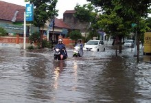 Hujan Deras Beberapa Lokasi di Klaten Tergenang Air Cukup Tinggi