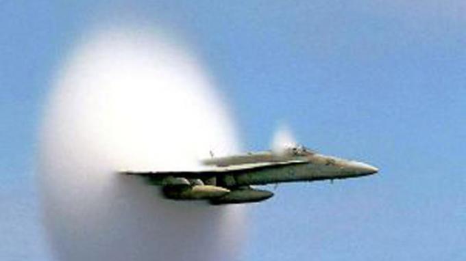 Kecepatan pesawat sonic boom